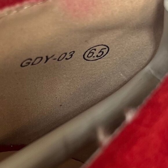 Svdsphde Pumps Shoes Womens 6.5 Red Suede New Kitten Heel - Picture 9 of 10